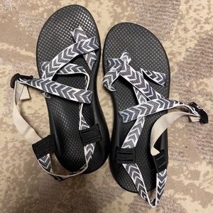 Women’s Chacos NWOT